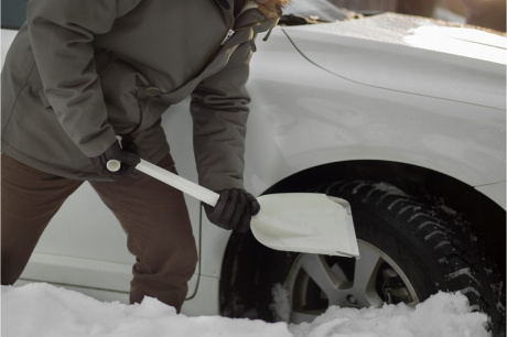 Купить Лопата Fiskars SnowXpert автомобильная для снега   1019347 фото №5